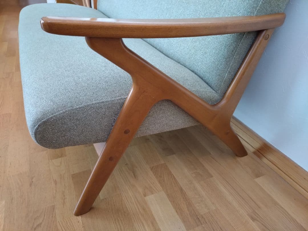 【送料込】East Wood 2.5人掛けソファ (unico)