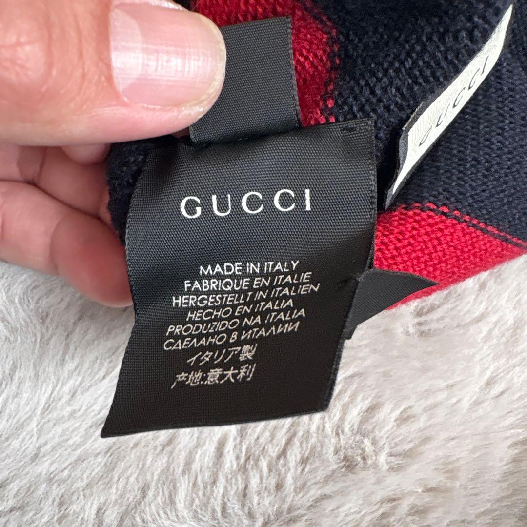 GUCCI GGロゴ付きネイビー・レッドニットビーニー
