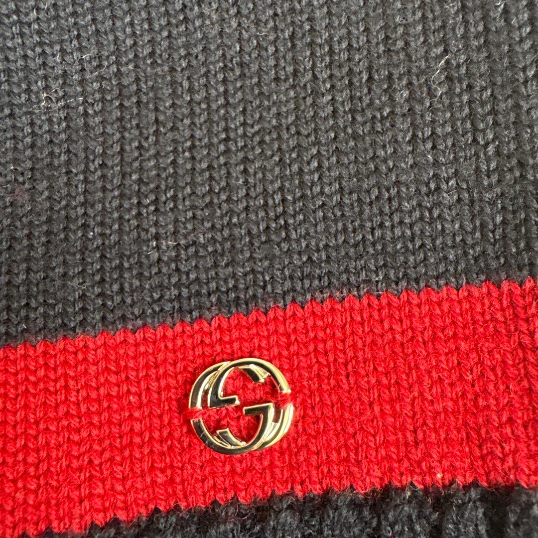 GUCCI GGロゴ付きネイビー・レッドニットビーニー