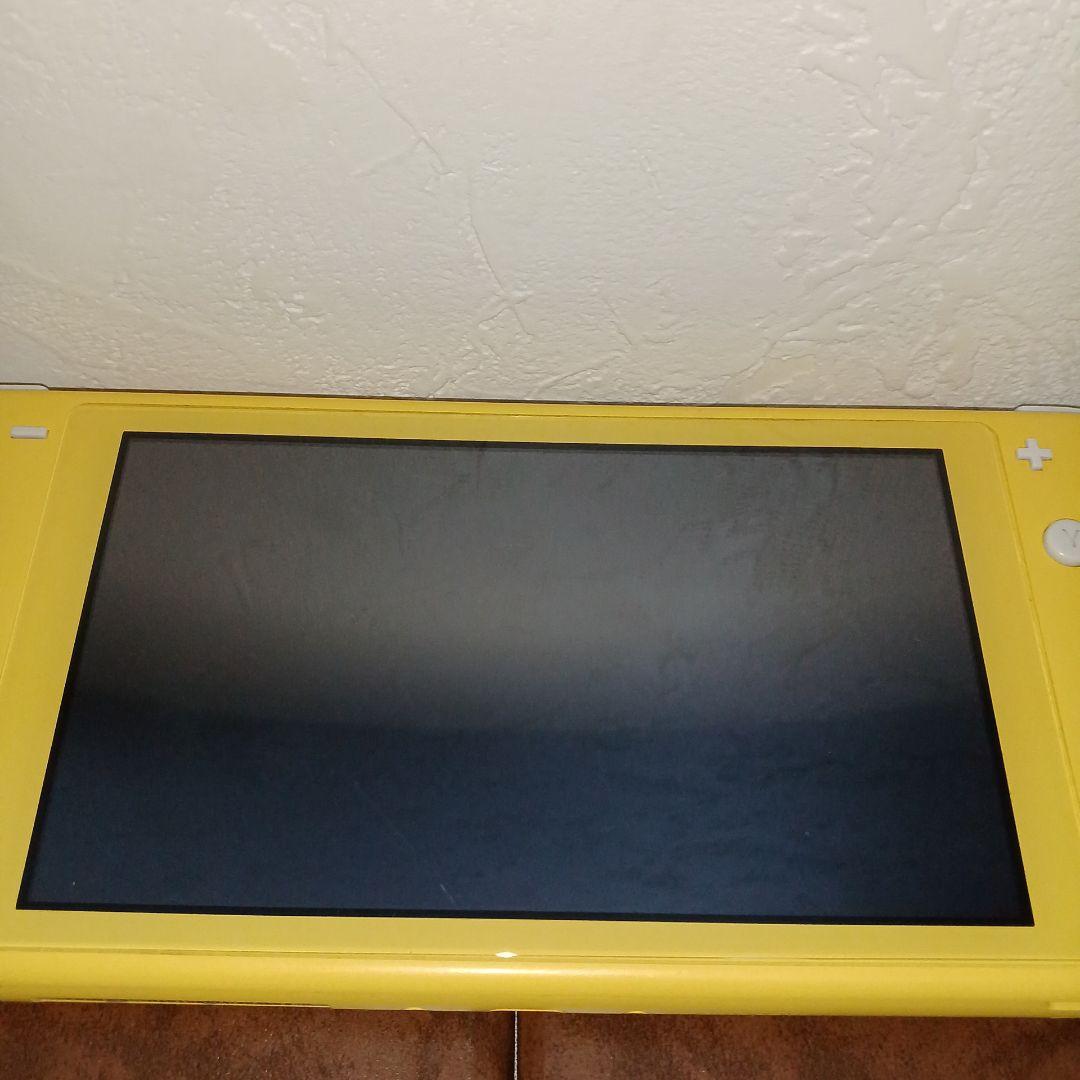 りーにゃんNintendo Switch Lite イエロー 黄色　本体
