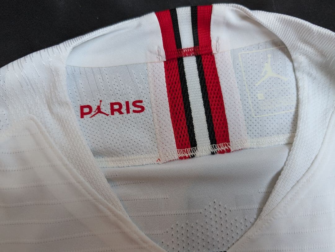 【新品タグ付き！】パリ・サンジェルマン /ネイマール/4th/17-18