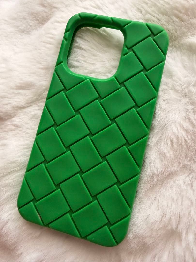 BOTTEGA VENETA グリーン iPhone14proケース