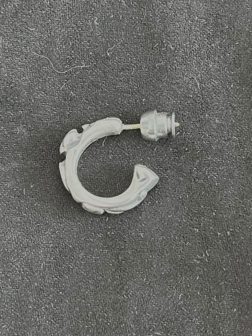 Bill Wall Leather シルバーフープピアス 片耳用