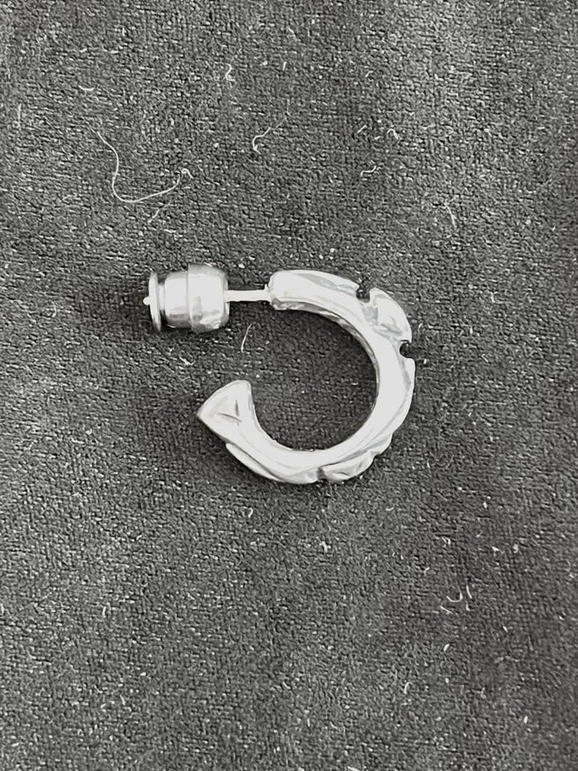 Bill Wall Leather シルバーフープピアス 片耳用