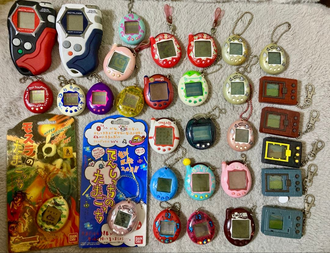 【ジャンク】たまごっち デジモン てんしっち 海で発見 モスラ他 40種類セット