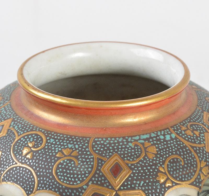 りの　九谷焼　清雅堂造　青粒　色絵秋草図　花瓶　共箱 M R4217