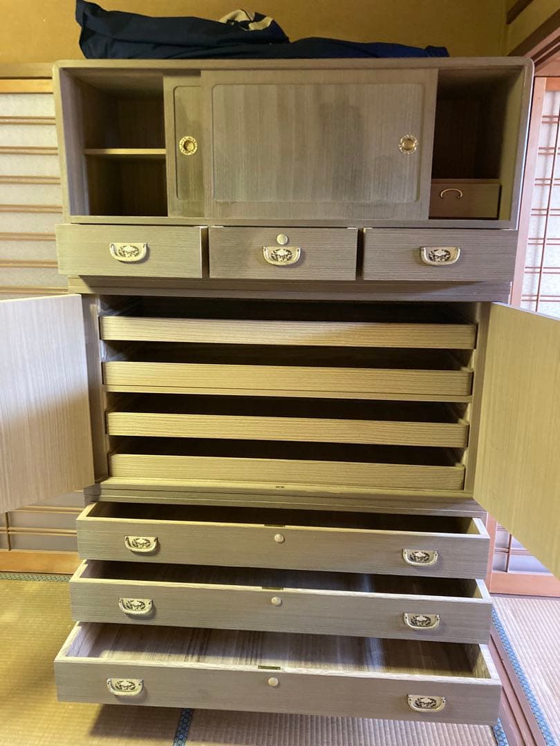 総桐箪笥　昭和57年