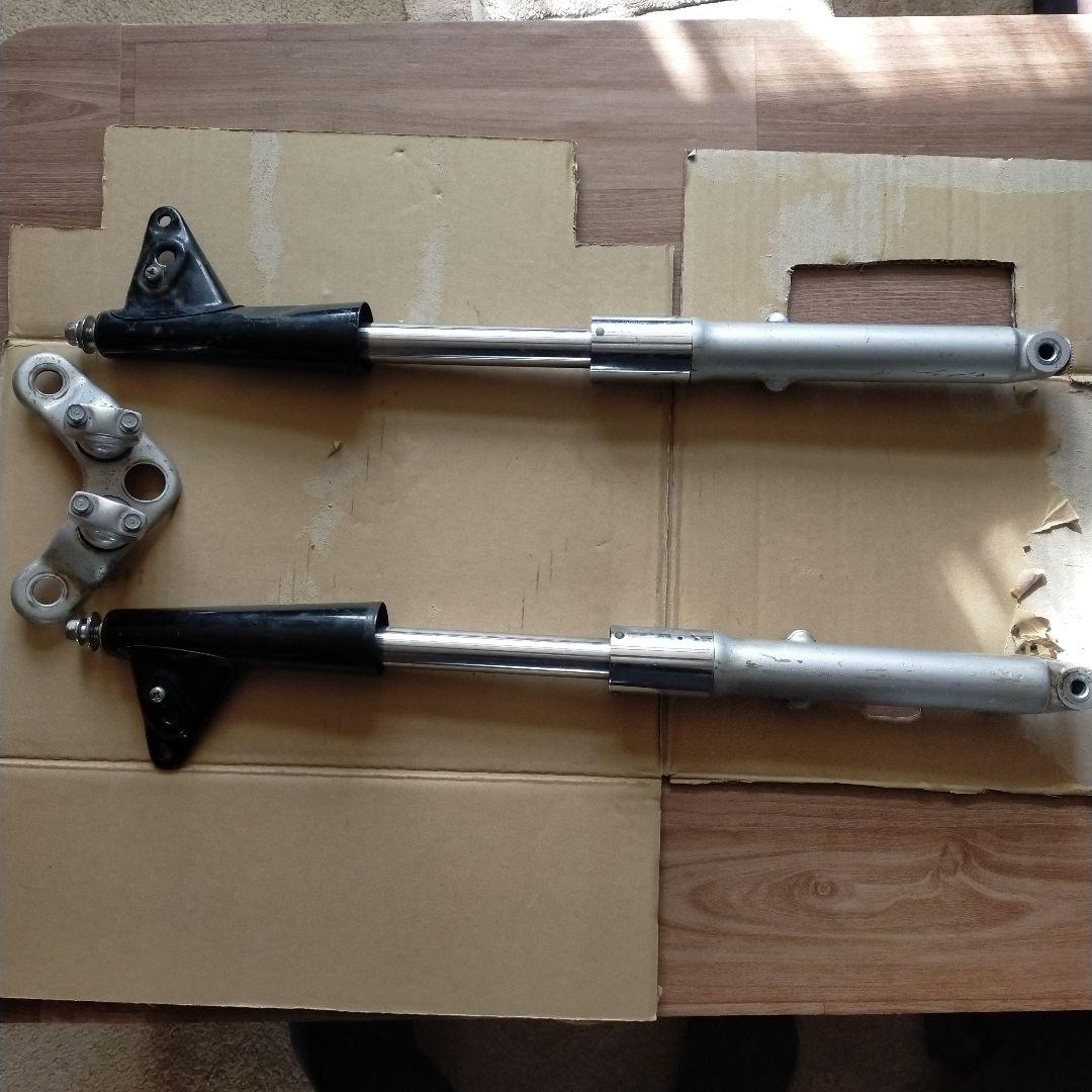 ホンダCD50 フロントフォーク　トップブリッジ