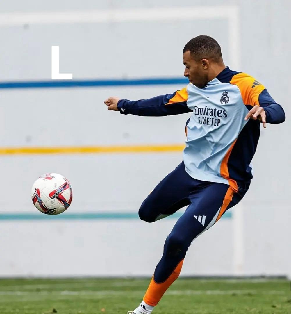 【正規品】レアル・マドリード ムバッペ 練習着 23/24