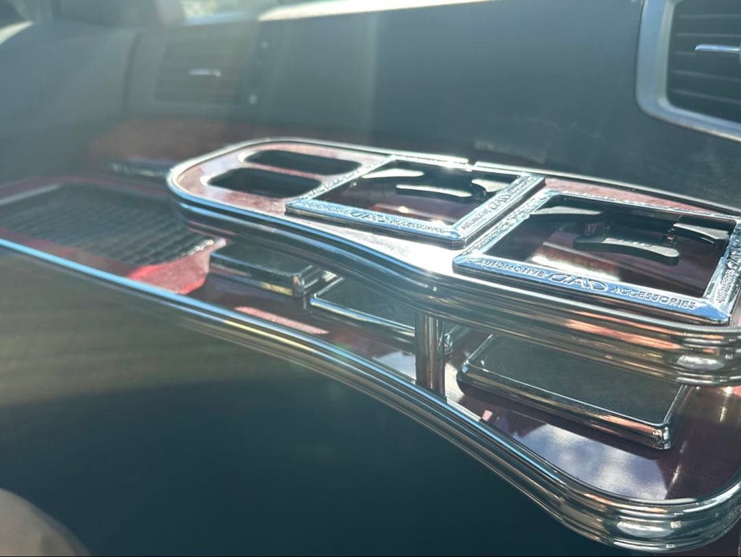 ヴェルファイア 20 ギャルソン　フロントテーブル