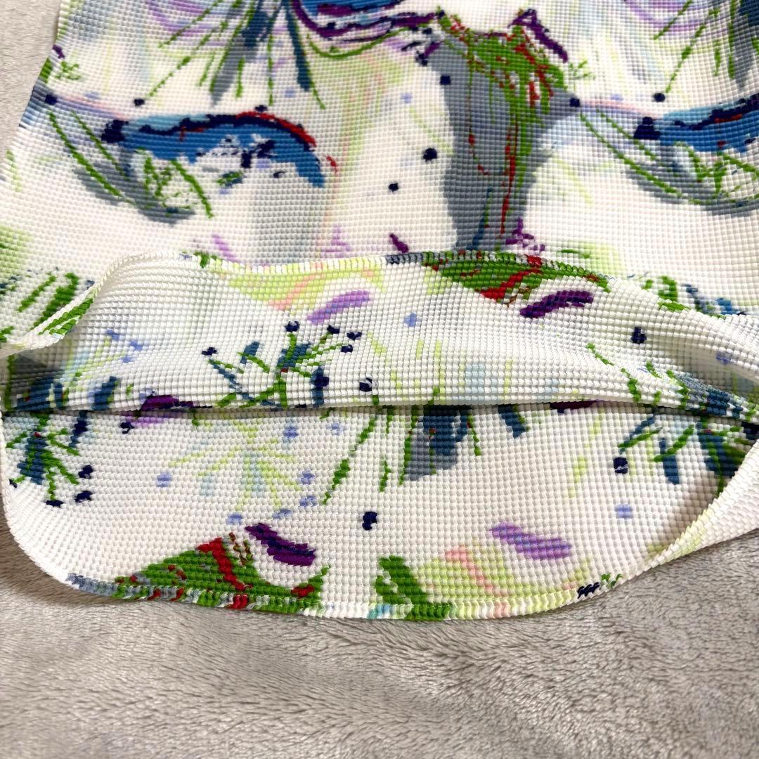 me ISSEY MIYAKE ノースリーブタンクトップ