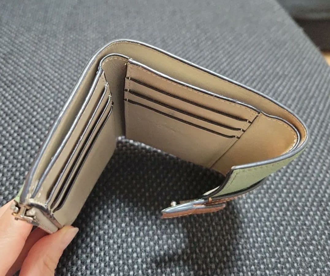 LOEWE　レザー 三つ折り財布 ライトグリーン　バイカラー