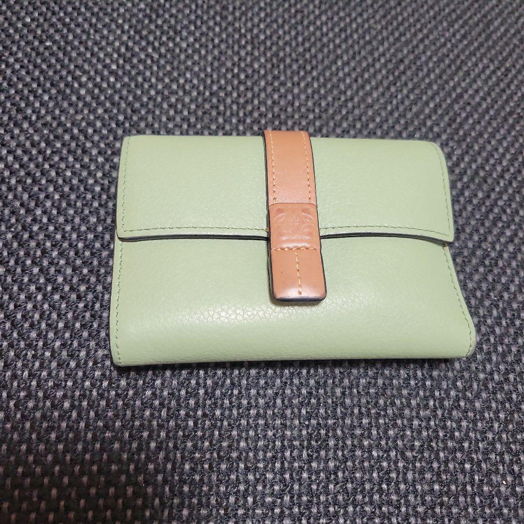 LOEWE　レザー 三つ折り財布 ライトグリーン　バイカラー