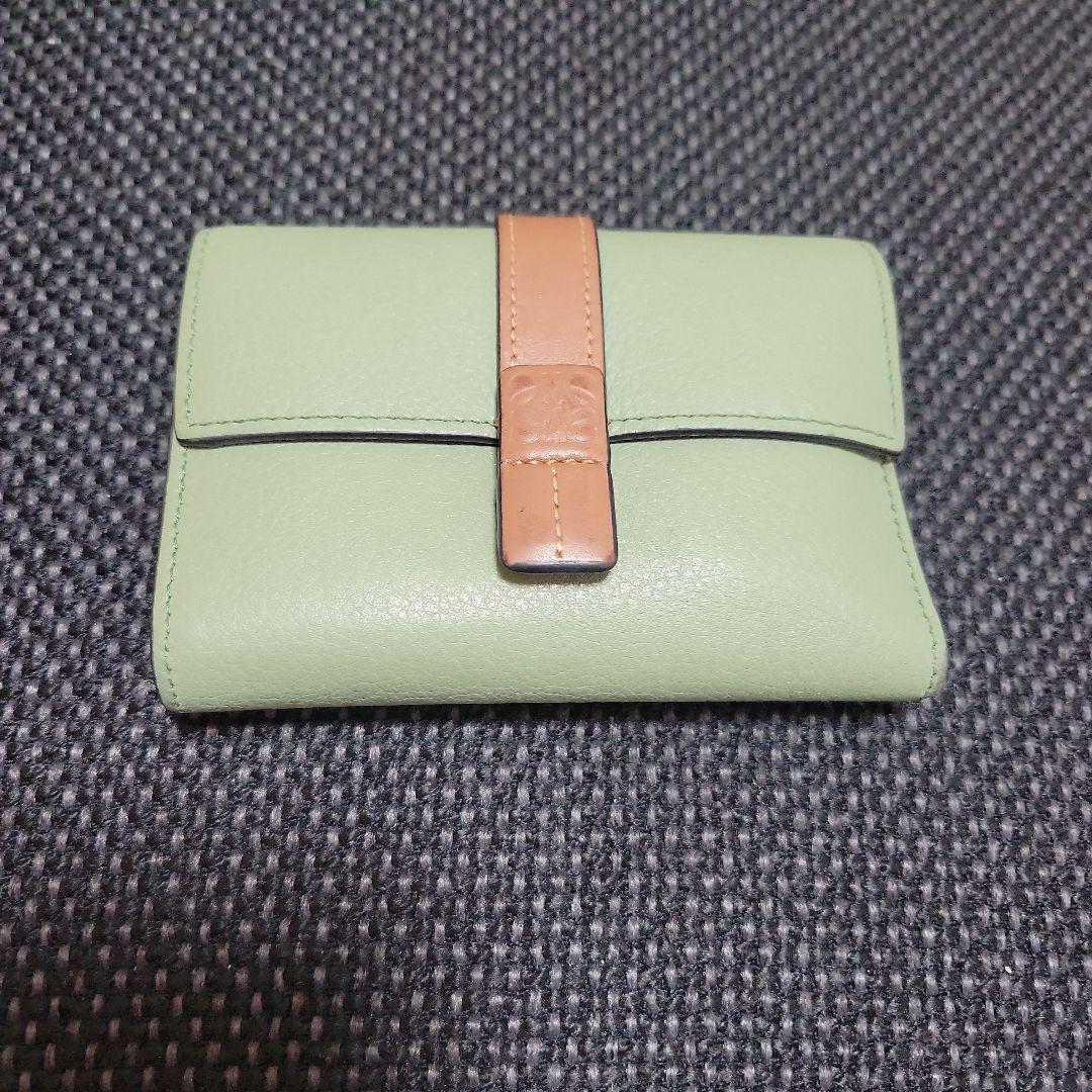 LOEWE　レザー 三つ折り財布 ライトグリーン　バイカラー