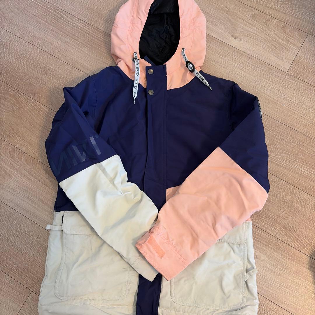 NIKITA スノーボードウェア