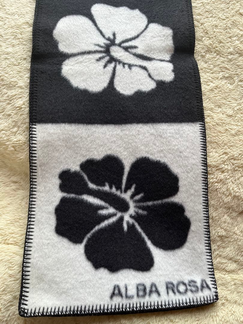 ALBA ROSA アルバローザ　升目　マフラー