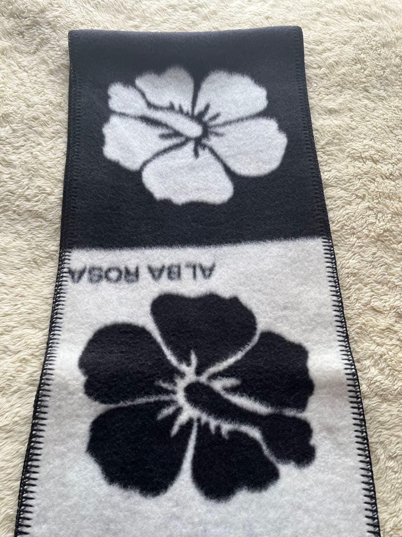 ALBA ROSA アルバローザ　升目　マフラー