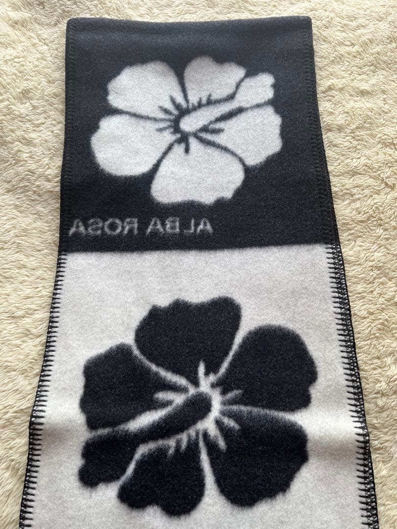 ALBA ROSA アルバローザ　升目　マフラー