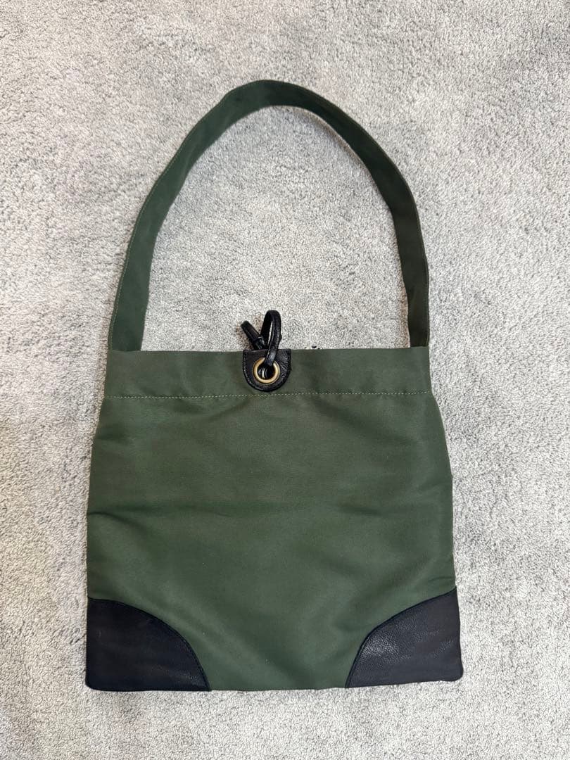 carnet オリーブグリーン ナイロンバッグ