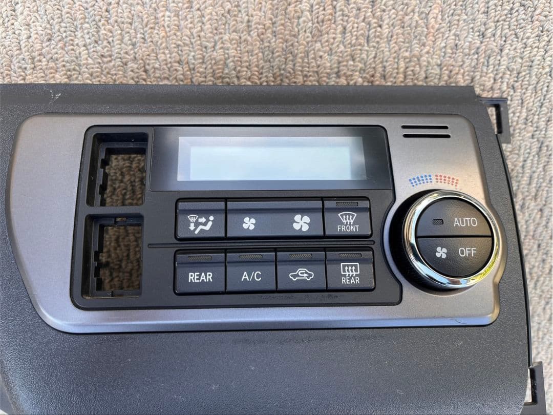 トヨタ ハイエース200系 S-GL 純正エアコンパネル