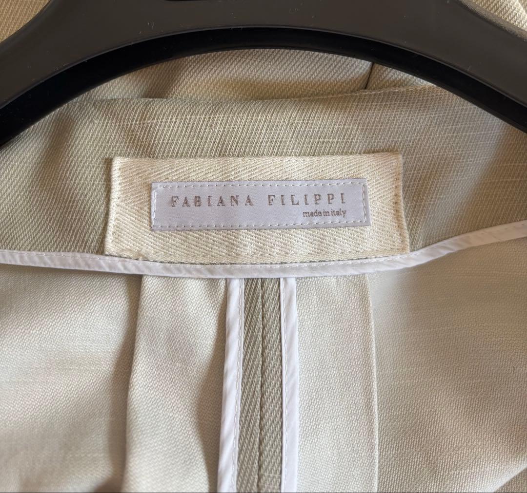 写真追加しました　ファビアナ フィリッピ 白コート