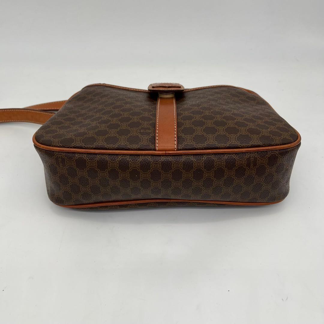 【美品】CELINE ショルダーバッグ 斜めがけ マカダム柄 トリオンフ PVC