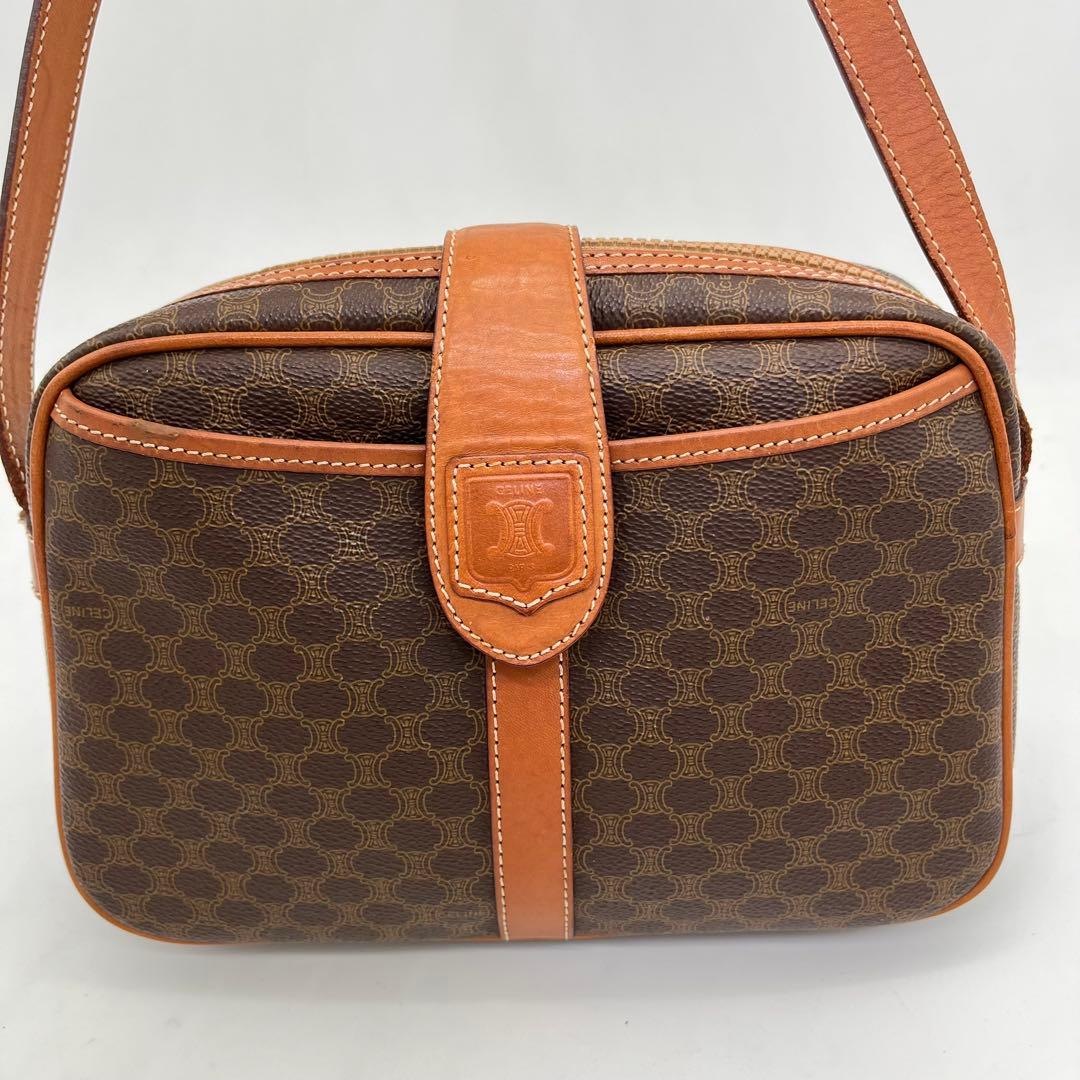 【美品】CELINE ショルダーバッグ 斜めがけ マカダム柄 トリオンフ PVC
