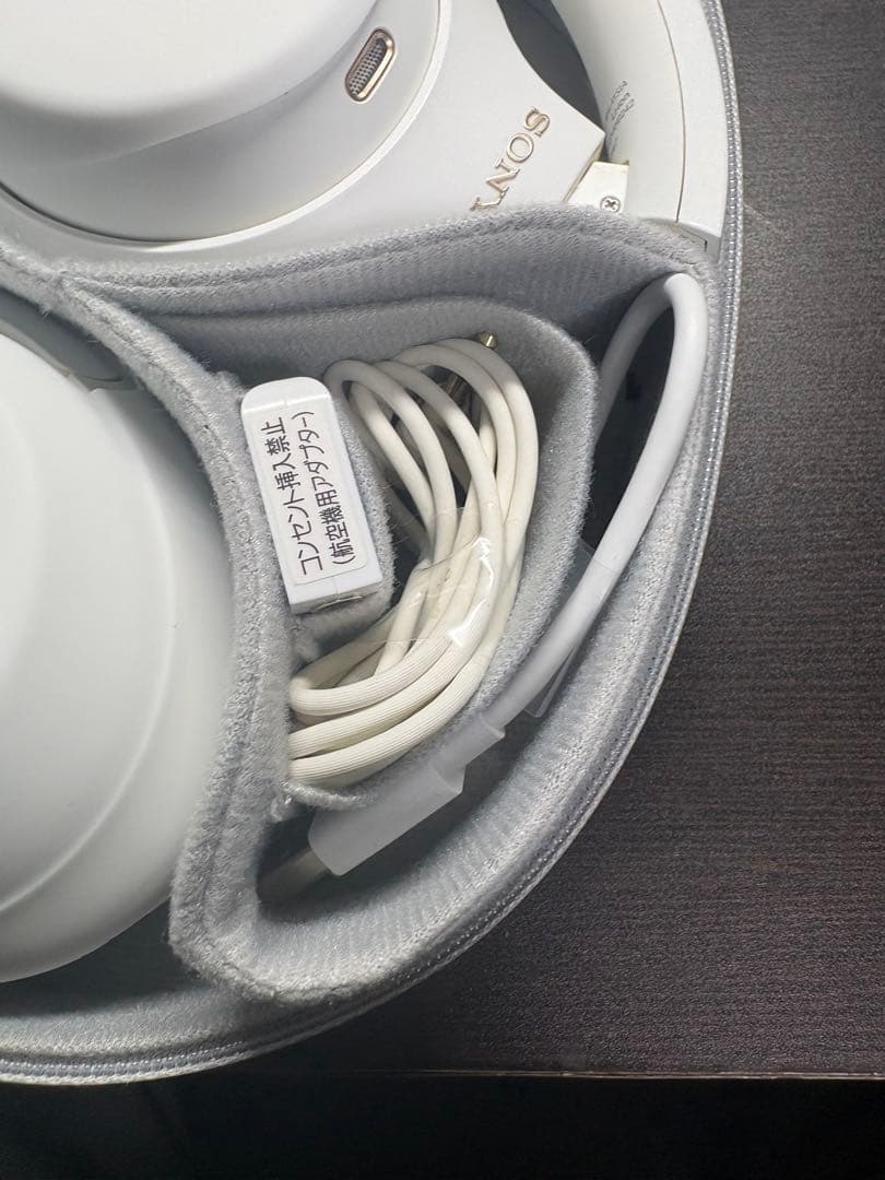 <新品イヤーパッド！>SONY WH-1000XM4（サイレントホワイト）