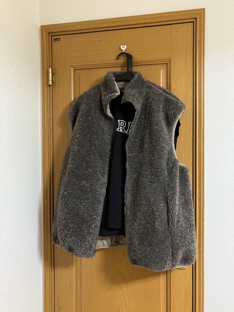 【本日限定値下げ❣️】新品タグ付き！CYNICALの リバーシブルベスト