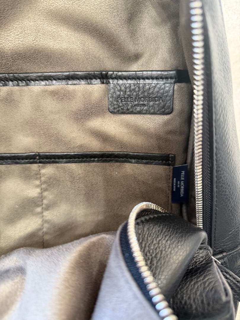 ペッレモルビダ MB060A Maidan Voyage黒レザーリュック