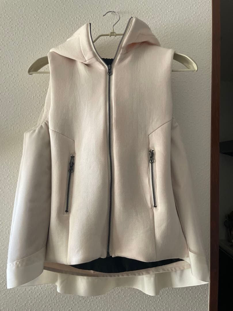 LUGIVAルギヴァ♪ バックフレアダンボールベスト　モチモチ素材