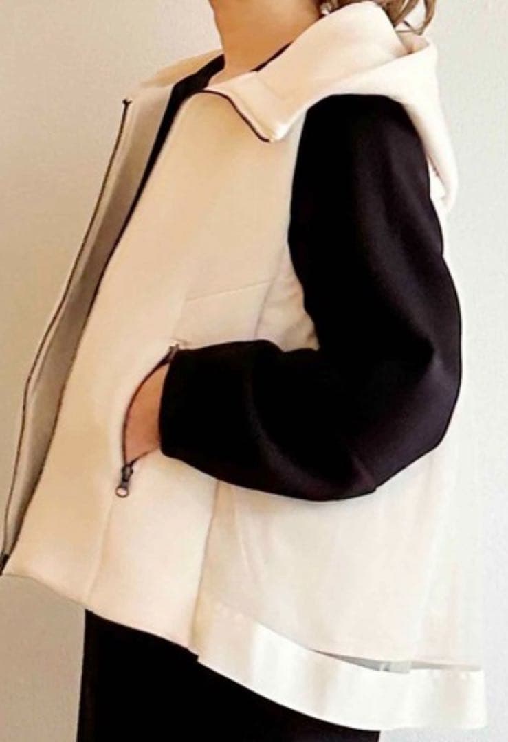 LUGIVAルギヴァ♪ バックフレアダンボールベスト　モチモチ素材