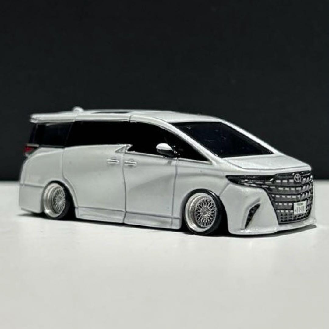 トミカプレミアム　アルファード改