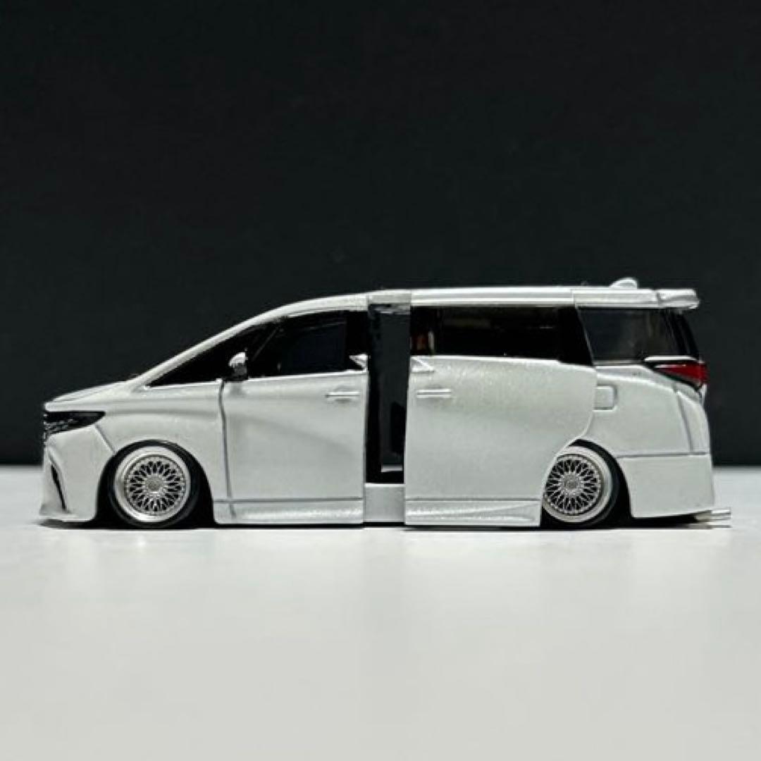 トミカプレミアム　アルファード改