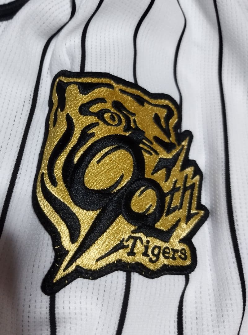 極美品　阪神タイガース　半袖レプリカユニフォーム　藤川球児 監督　90th　M