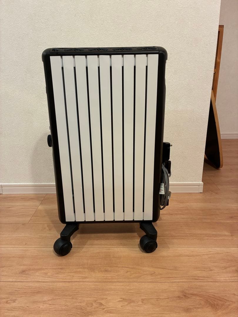 デロンギ　オイルヒーター　MDHU12