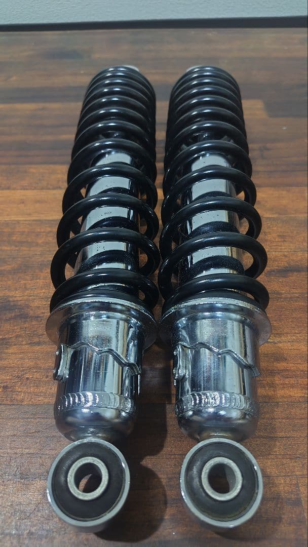 W800 純正 リアサスペンション（出品1月中旬まで）