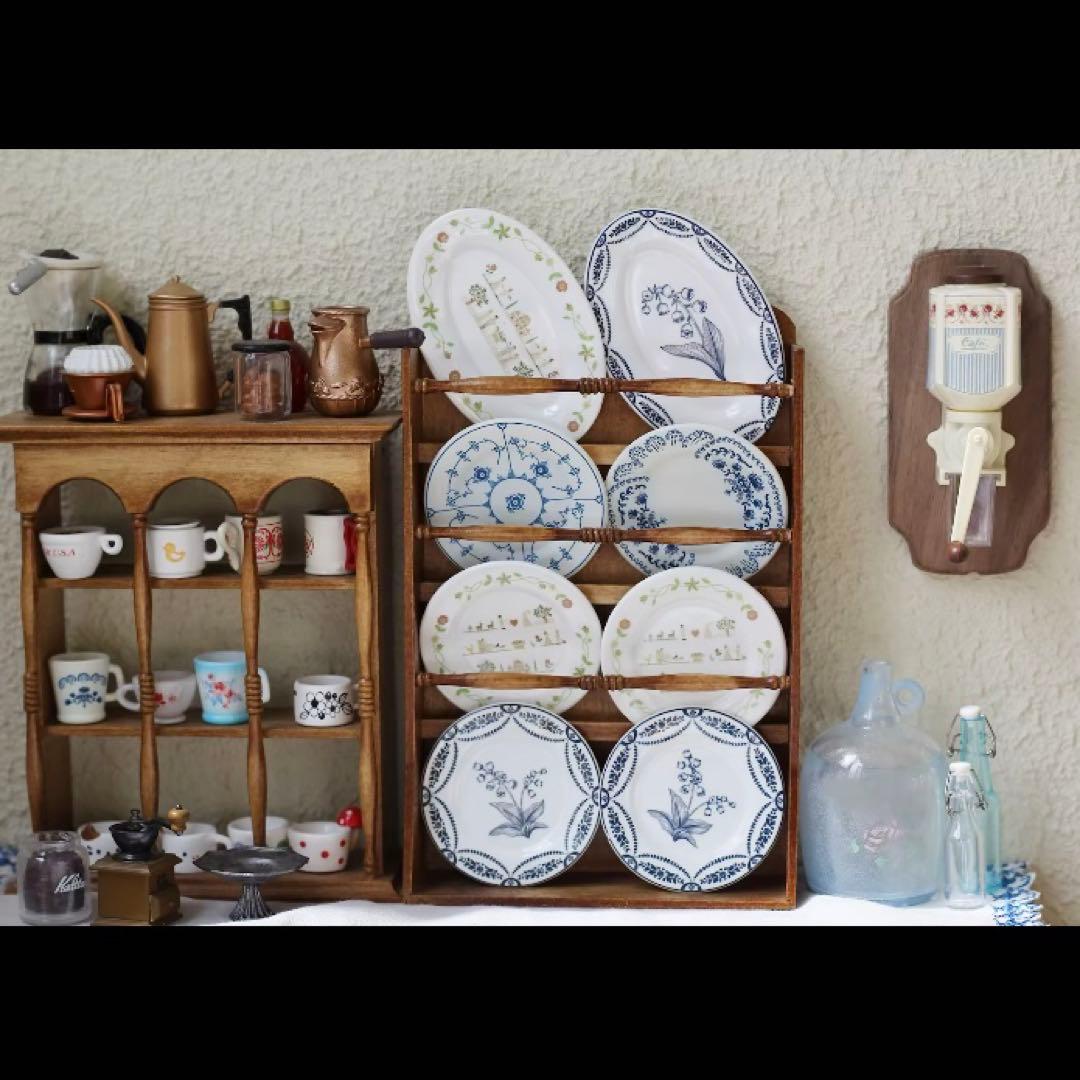 ミニチュア　キッチン雑貨　コーヒーミル　壁掛け　ブルーストライプ　ドールハウス