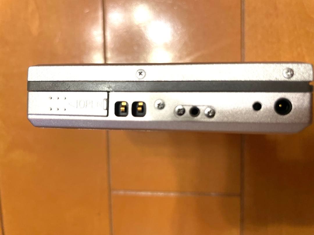 2500円値引！完動•美品新品ガム電池2本付パナソニックポータブルMDプレイヤー