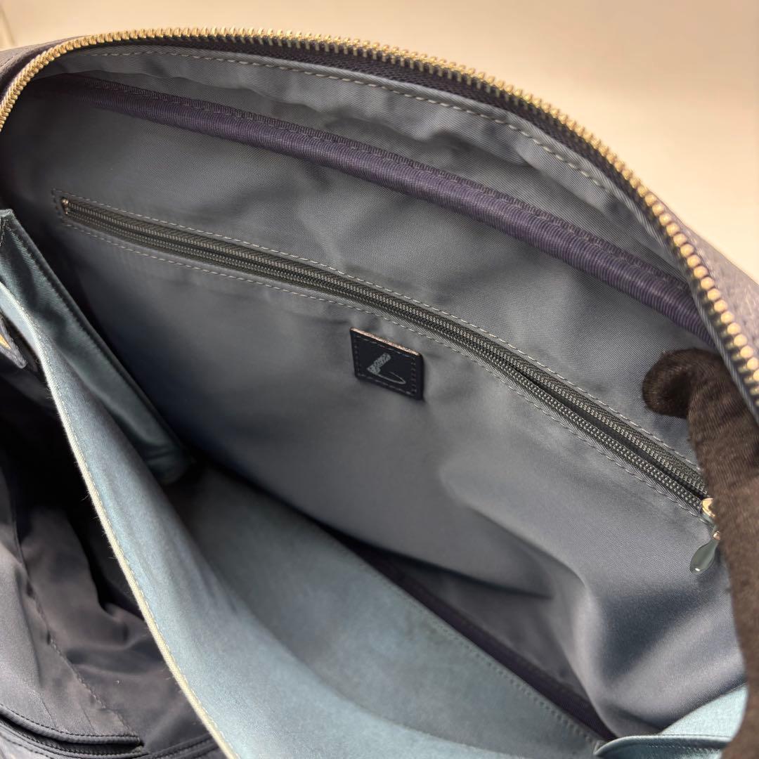 土屋鞄ツチヤカバン レザーブリーフケース ビジネスバッグ A4 肩掛け ネイビー