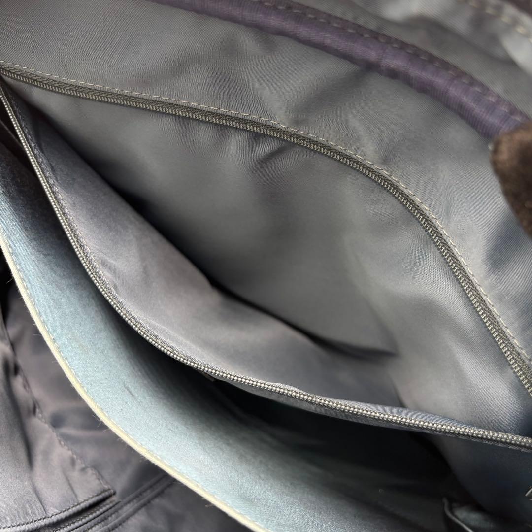 土屋鞄ツチヤカバン レザーブリーフケース ビジネスバッグ A4 肩掛け ネイビー