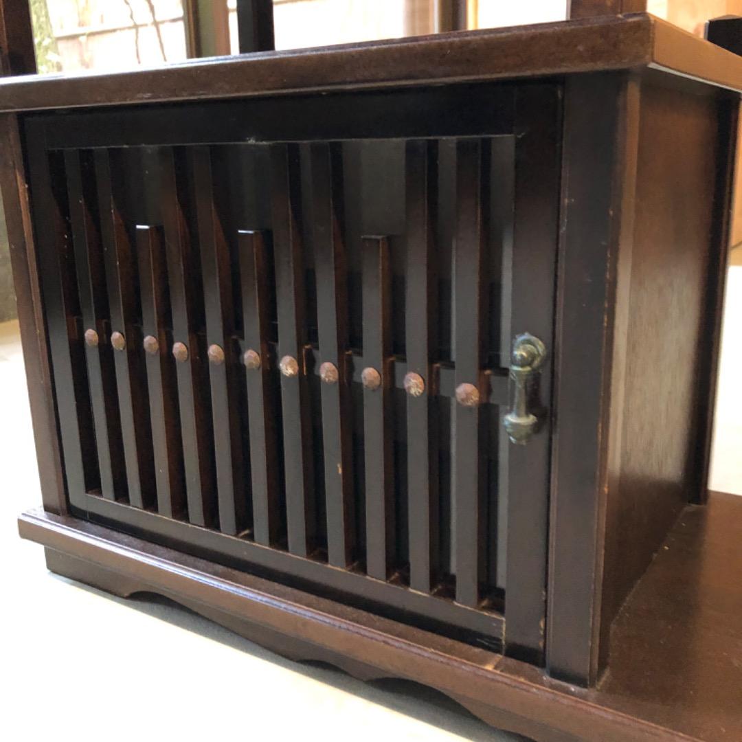 【昭和アンティーク】　戸棚　ガラス戸　飾り棚　ディスプレイ　昭和　和家具　木製