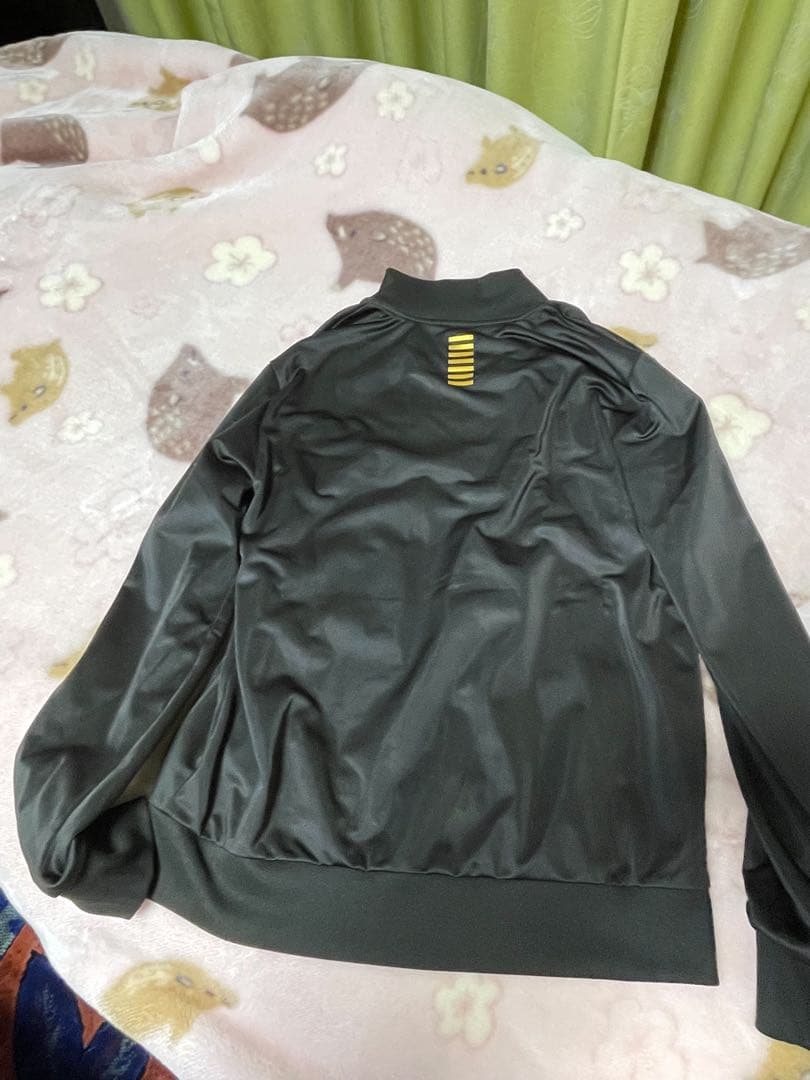 エンポリオアルマーニジャージ金黒上下