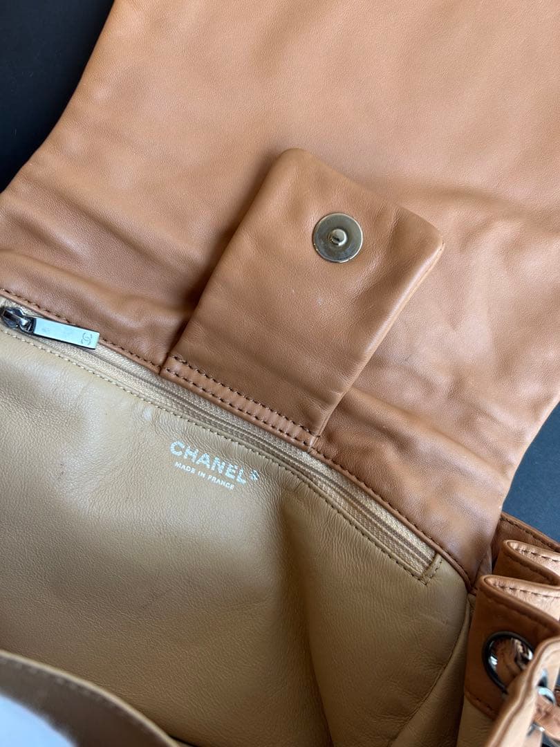 CHANEL(シャネル)チェーンショルダーバッグ　キャメルブラウン