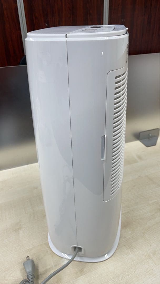 ★中古美品！パナソニック 衣類乾燥除湿機 F-YZT60