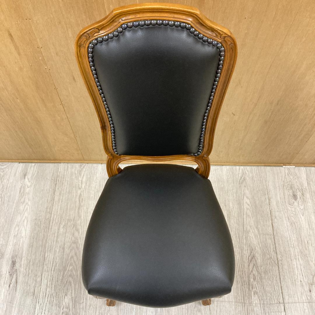 アンティーク調　革製　ダイニングチェア　猫脚　クラシック　鋲打ち　B