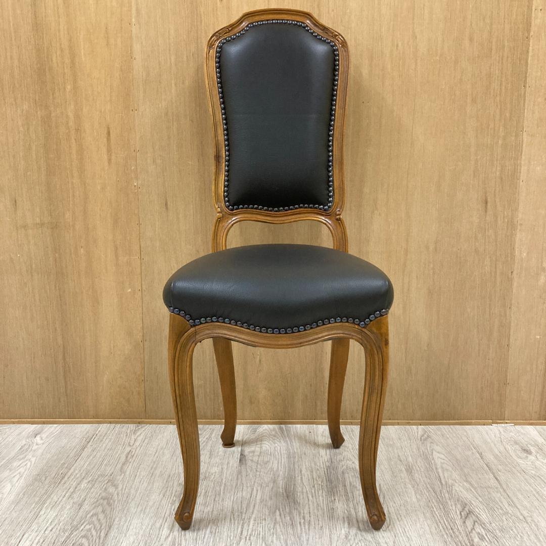 アンティーク調　革製　ダイニングチェア　猫脚　クラシック　鋲打ち　B