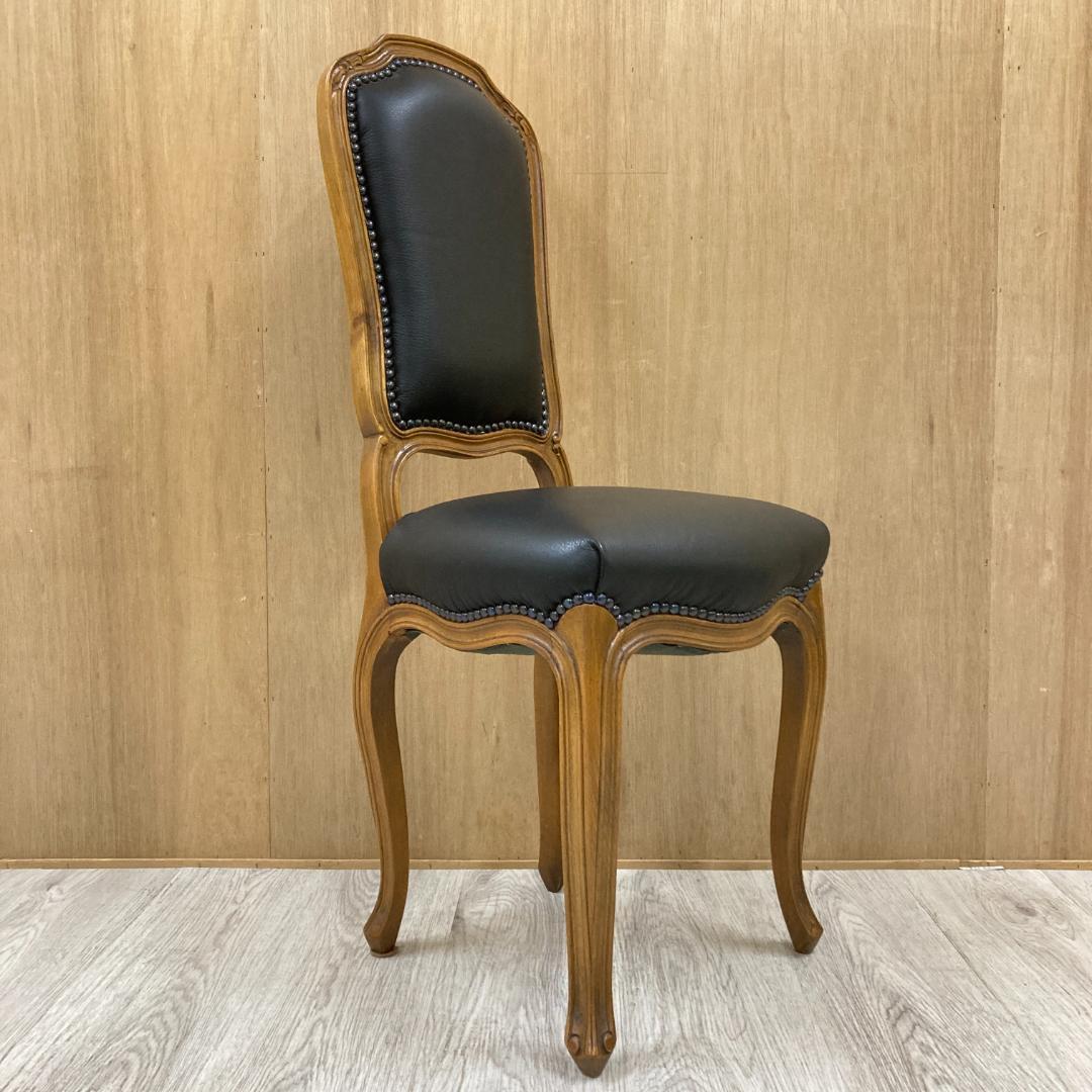 アンティーク調　革製　ダイニングチェア　猫脚　クラシック　鋲打ち　B