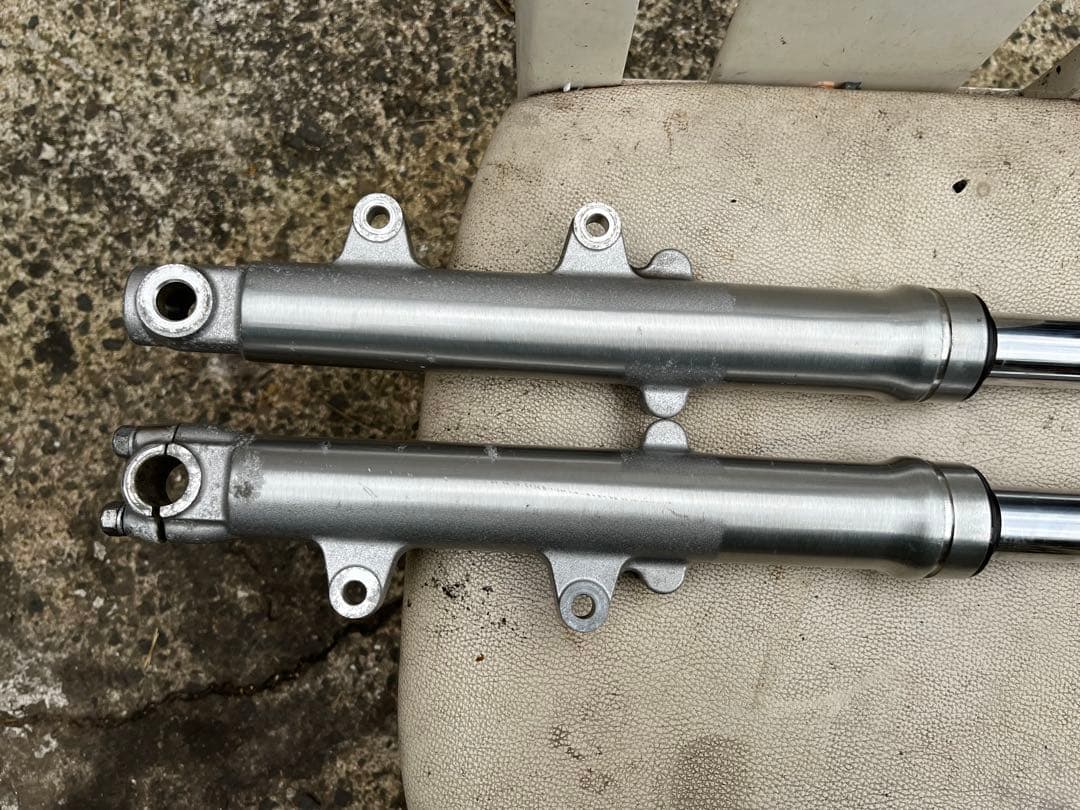 SR400 RH01J フロントフォーク　左右　曲がり漏れ無し RH03J