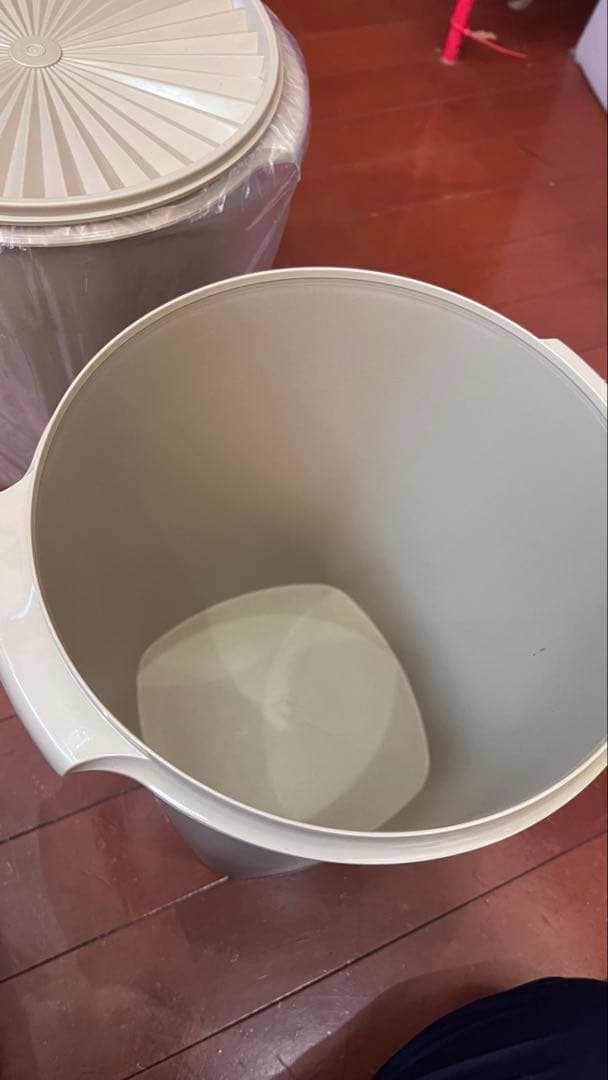 Tupperwareタッパーウェア 特大2点　未使用品